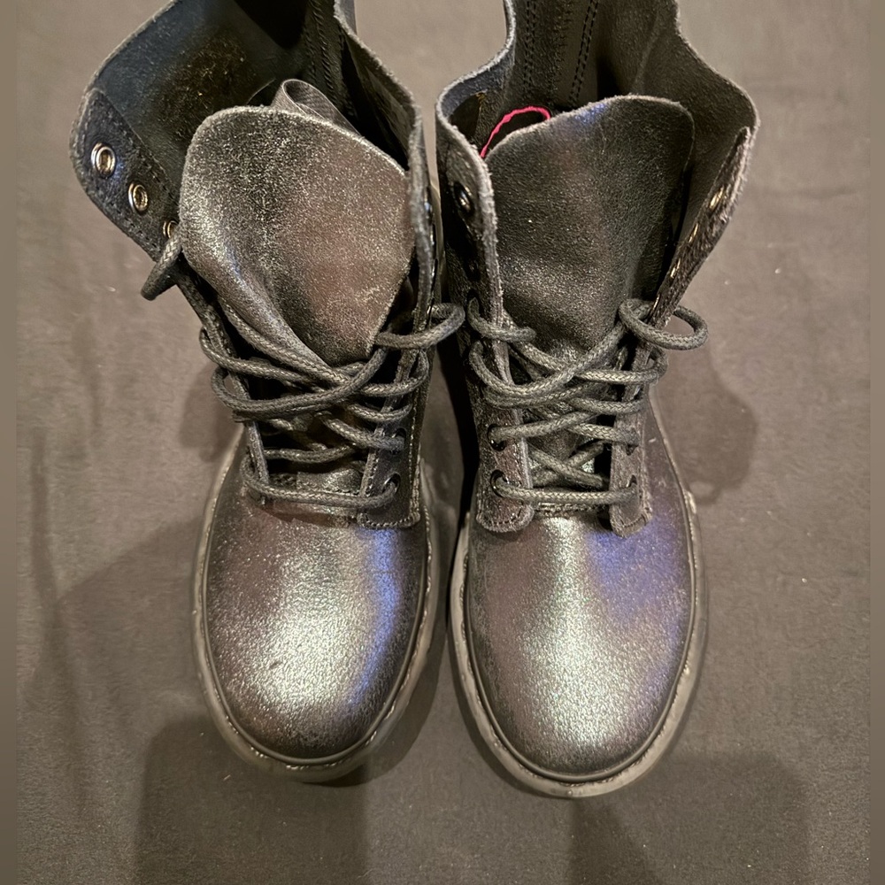Dr.Martens 1460 Pascal Boots - Picture 2 of 5